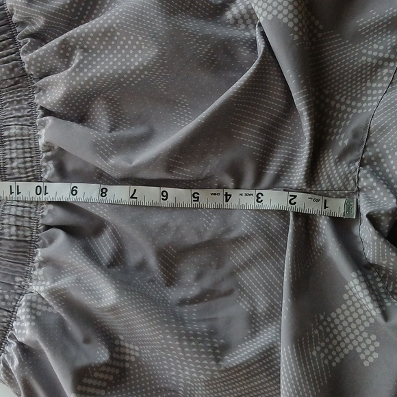 Nike Shorts Men’s Large Gray Swoosh - Picture 7 of 11